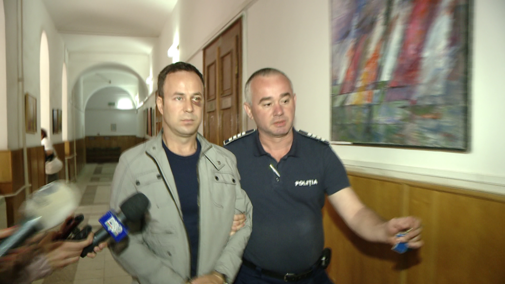 Adrian Buleu, barbatul suspectat de crima de la Arad ramane in arest.Magistratii au respins recursul - Imaginea 1