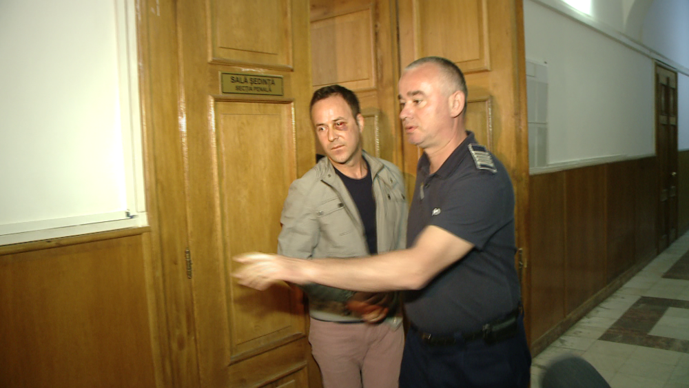 Adrian Buleu, barbatul suspectat de crima de la Arad ramane in arest.Magistratii au respins recursul - Imaginea 2