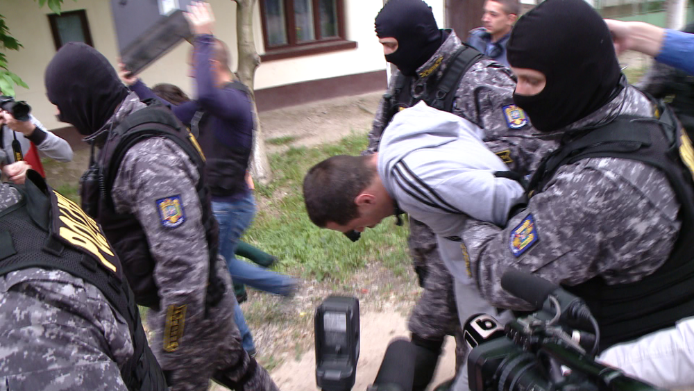 Perchezitii la spargatorii de locuinte din Timisoara. Ce au gasit politistii in casele suspectilor - Imaginea 2