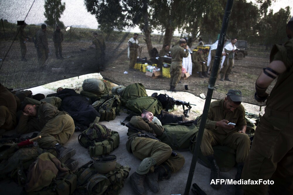 In umbra razboiului. Israelul pregateste populatia pentru un eventual atac de amploare cu rachete - Imaginea 7