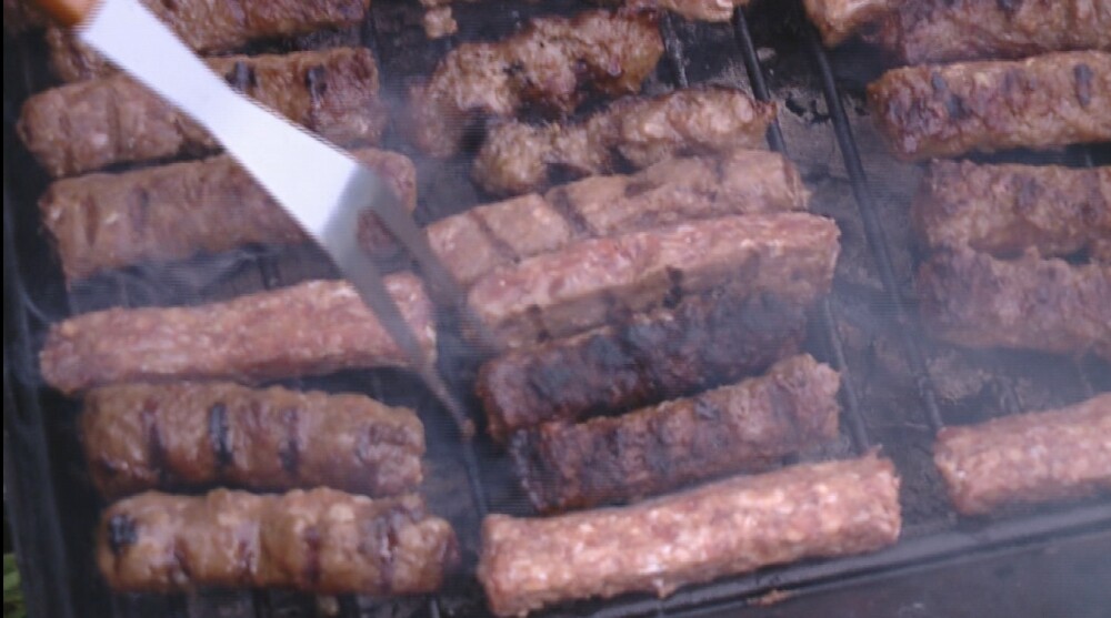 Mici, bere si voie buna. De 1 Mai ardelenii au ales padurile de langa orase - Imaginea 1