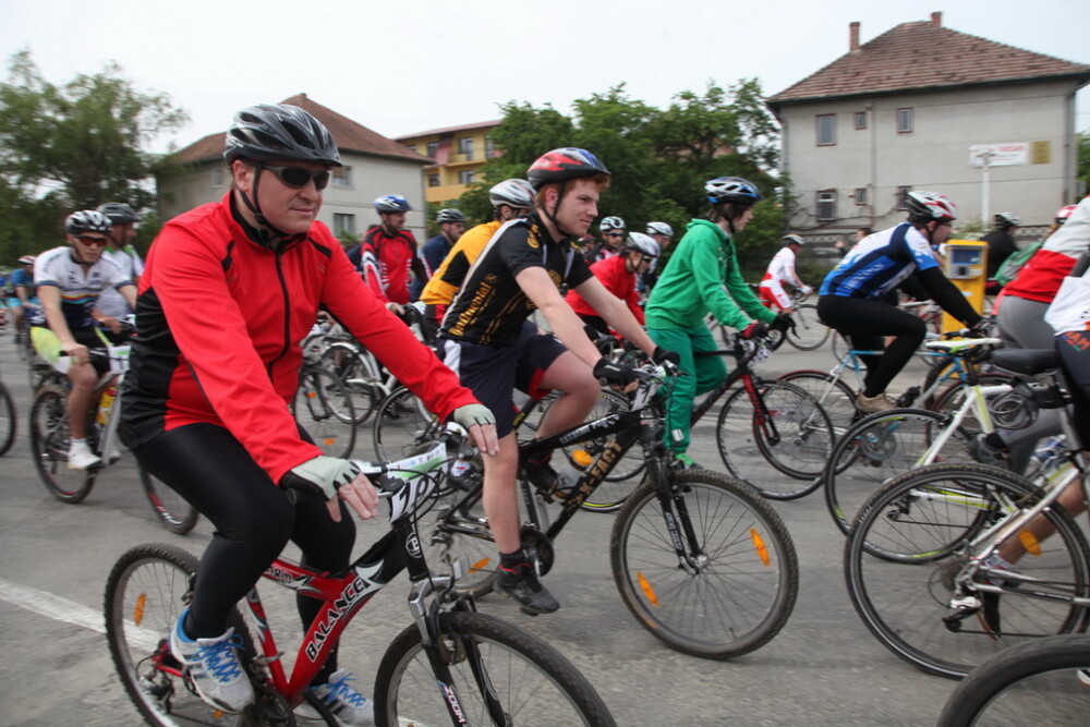 Peste 300 de sibieni au petrecut ziua de 1 mai pe bicicleta - Imaginea 2