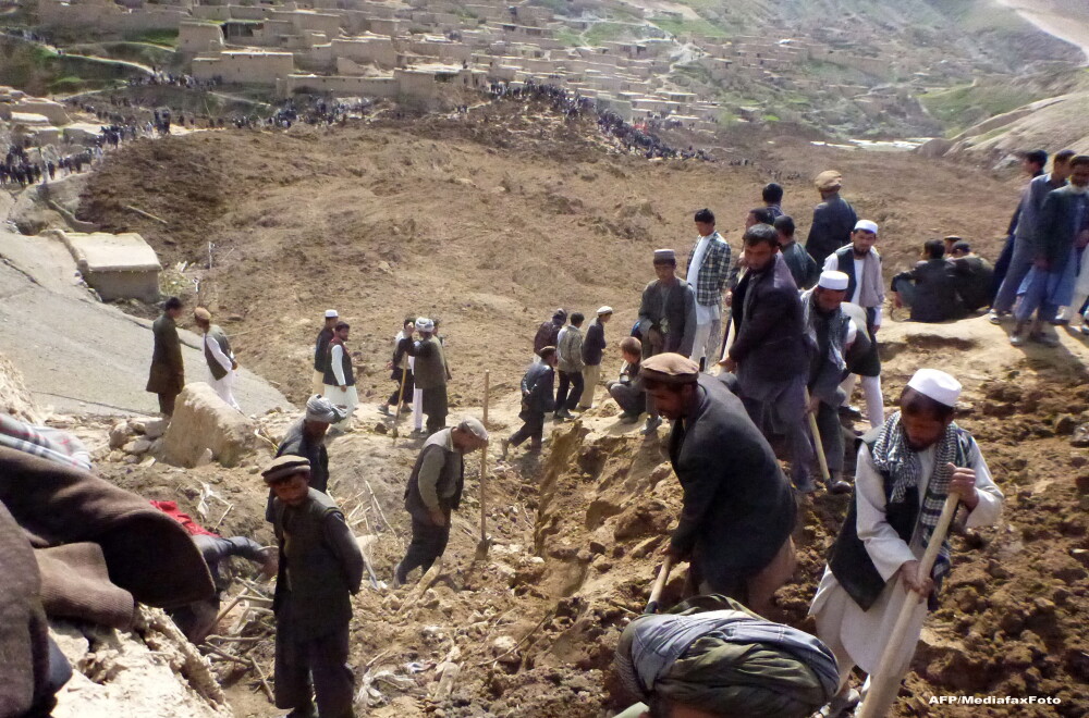 DOLIU national in Afganistan, unde 350 de oameni au murit, iar aproape 2.000 sunt dati disparuti dupa o alunecare de teren - Imaginea 2