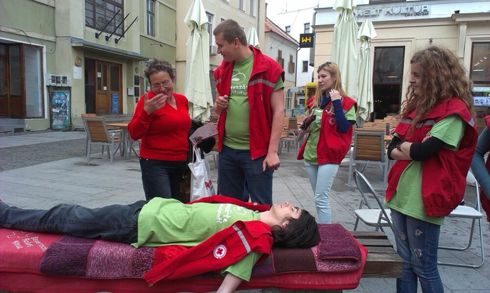 Saptamana Nationala a Voluntariatului, promovata de Crucea Rosie Sibiu - Imaginea 2