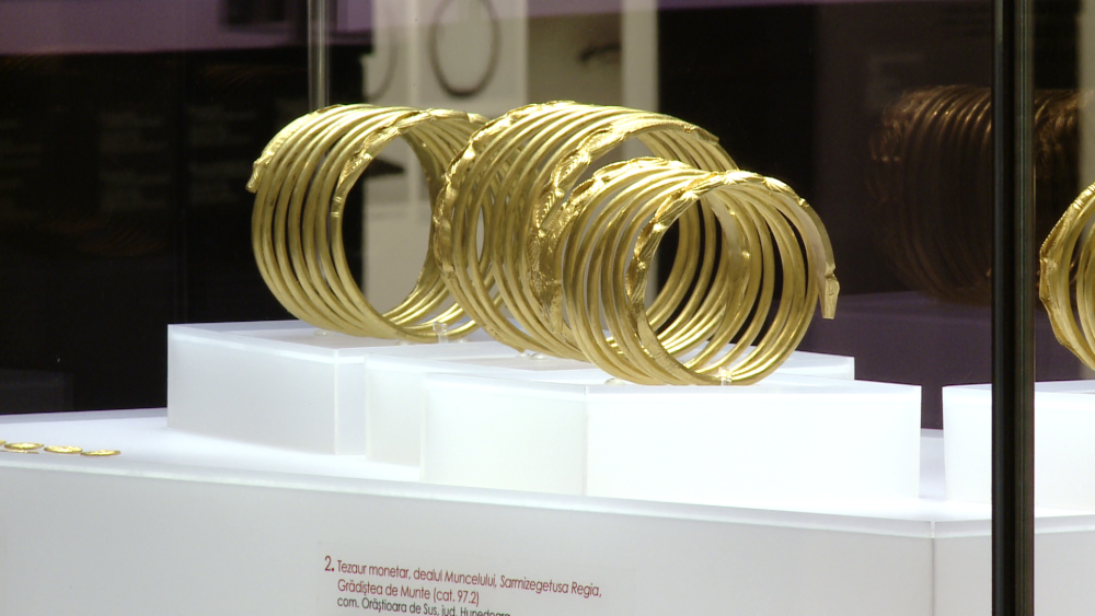 Aur si argint vechi, faurit cu sase milenii in urma, intr-o expozitie la Timisoara. Unde poti vedea pretioasele podoabe - Imaginea 2