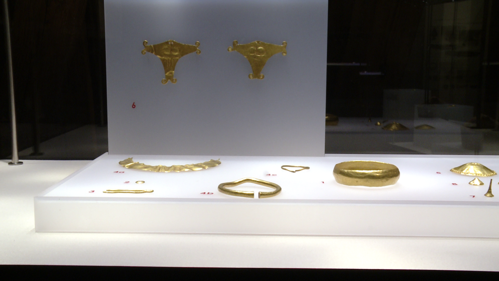Aur si argint vechi, faurit cu sase milenii in urma, intr-o expozitie la Timisoara. Unde poti vedea pretioasele podoabe - Imaginea 3