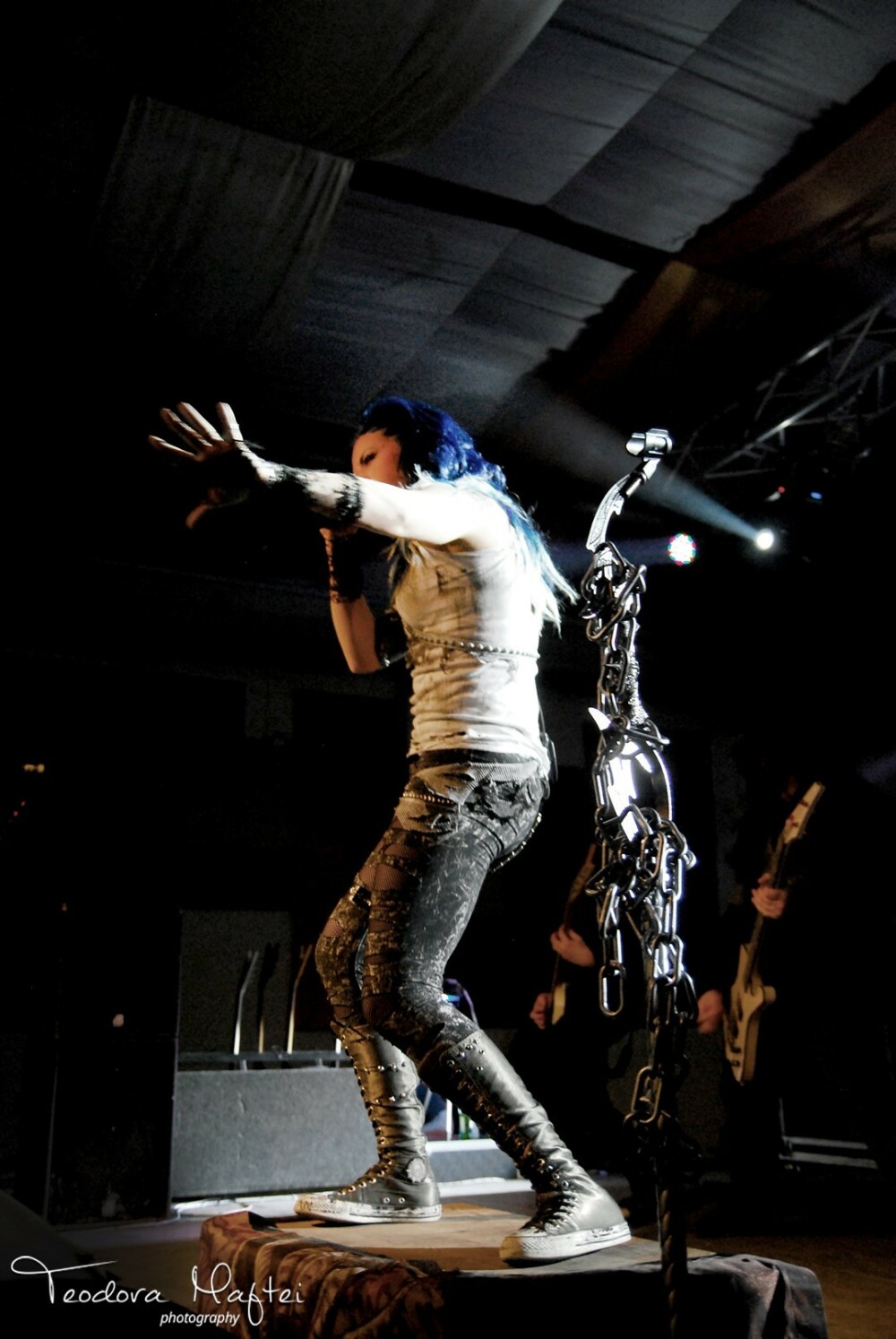 Arch Enemy, Krepuskul si Goodye To Gravity. Un concert electrizant, care a zguduit Bucurestiul. GALERIE FOTO - Imaginea 14