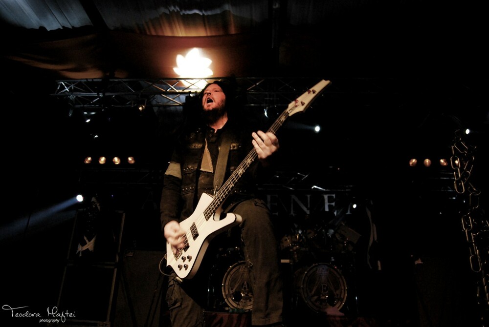 Arch Enemy, Krepuskul si Goodye To Gravity. Un concert electrizant, care a zguduit Bucurestiul. GALERIE FOTO - Imaginea 13