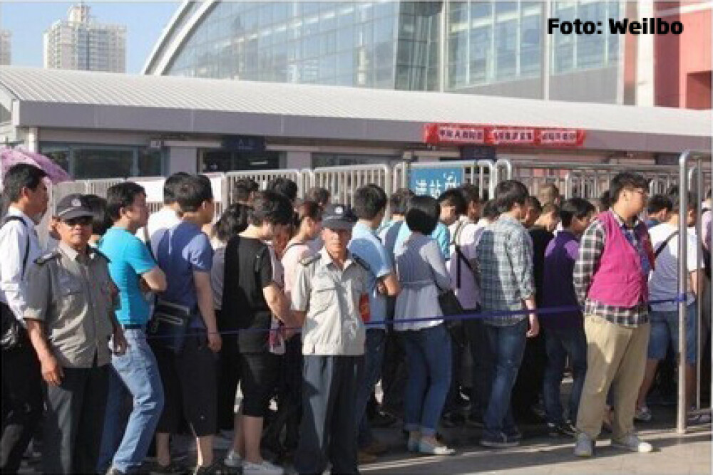 Chinezii au realizat cea mai lunga coada din lume. Ce se intampla la metroul din Beijing in ultimele zile - Imaginea 5