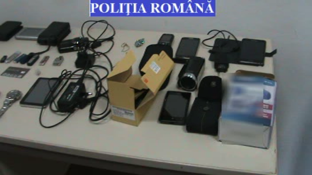 Hot prins dupa ce a furat electronice, bijuterii si bani din mai multe locuinte din Timisoara. Cum a actionat - Imaginea 1