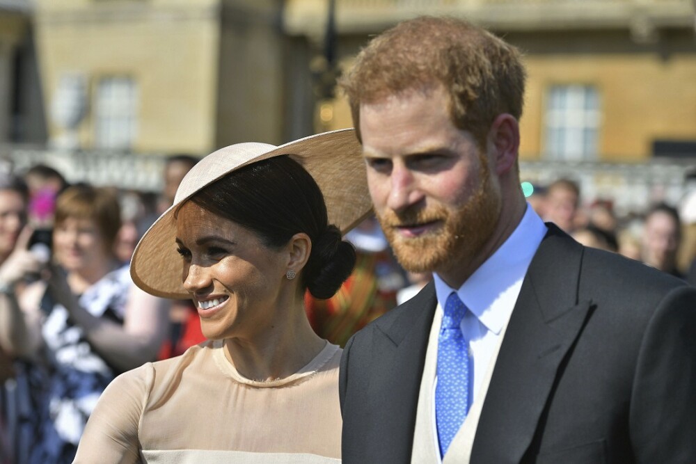 Prințul Harry și Meghan Markle au publicat o fotografie rară cu copiii lor. „Vă dorim sărbători fericite” - Imaginea 17