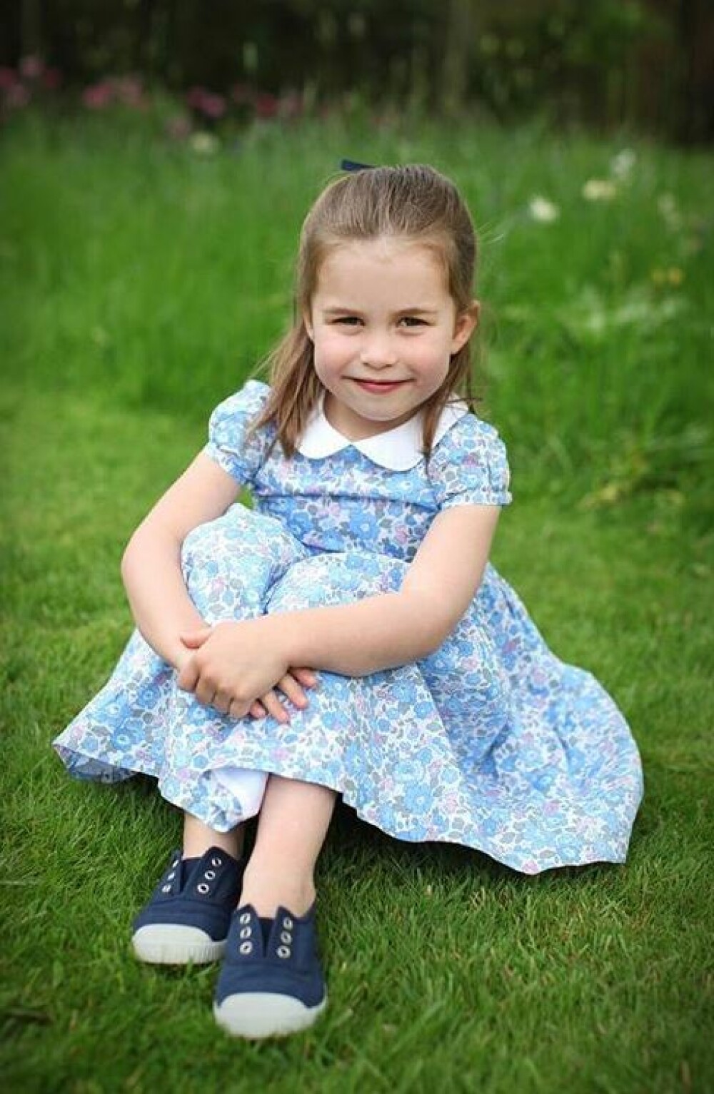 Prințesa Charlotte împlinește, astăzi, nouă ani. Prinții de Wales au publicat tradiționala fotografie aniversară. FOTO - Imaginea 12