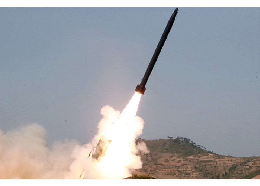 Lansările de rachete nord-coreene, supervizate de Kim. Trump nu crede că are intenţii rele - Imaginea 6