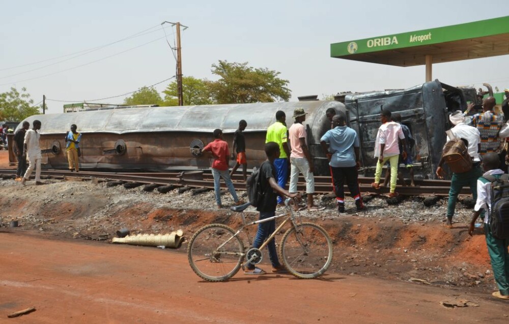 Peste 50 de morți și 35 de răniți după ce o cisternă cu petrol a explodat - Imaginea 2
