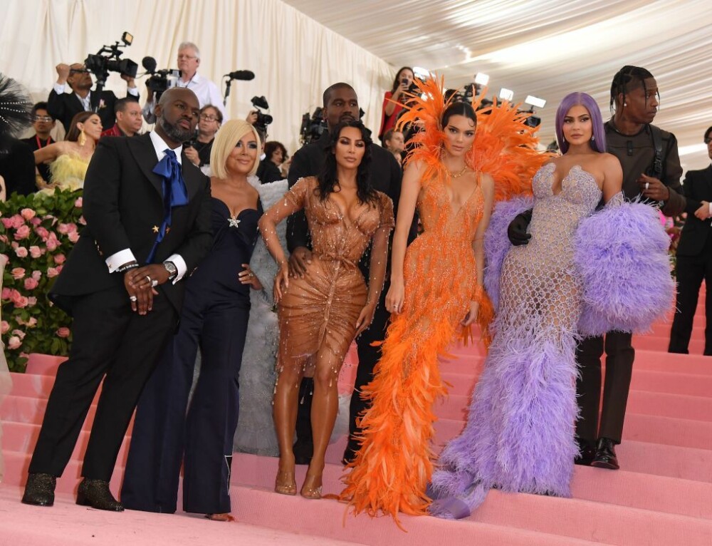 Kim Kardashian, apariție spectaculoasă la Met Gala 2019. Cum au arătat surorile ei. GALERIE - Imaginea 6
