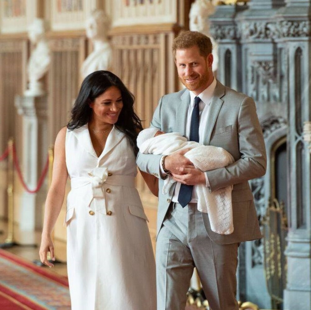 Momentul în care Archie Harrison, fiul lui Harry și Meghan, s-a întâlnit cu Regina Elisabeta - Imaginea 5