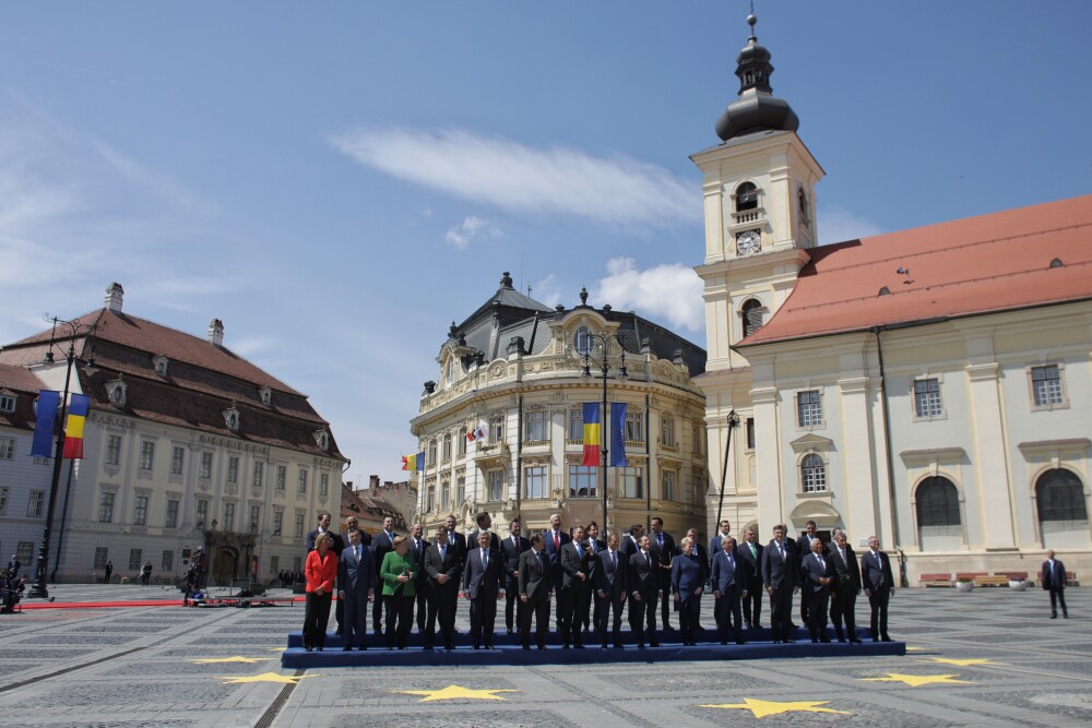 Securitate sporită la summitul de la Sibiu. Zona este monitorizată cu drona. VIDEO - Imaginea 2