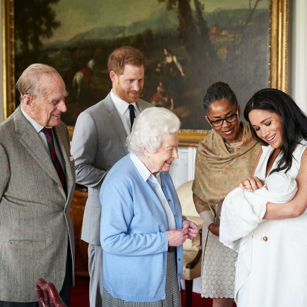 Prințul Harry și Meghan au publicat o nouă fotografie cu Archie. Detaliul din imagine - Imaginea 3