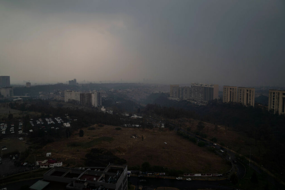 Stare de urgență din cauza unui nor de poluare. Măsurile luate de autorități. GALERIE FOTO - Imaginea 6