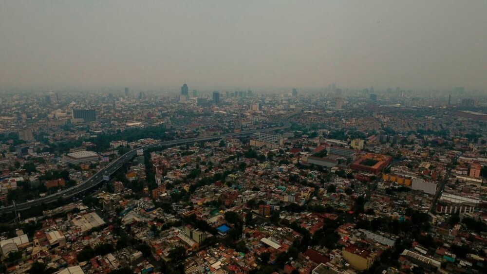 Stare de urgență din cauza unui nor de poluare. Măsurile luate de autorități. GALERIE FOTO - Imaginea 12