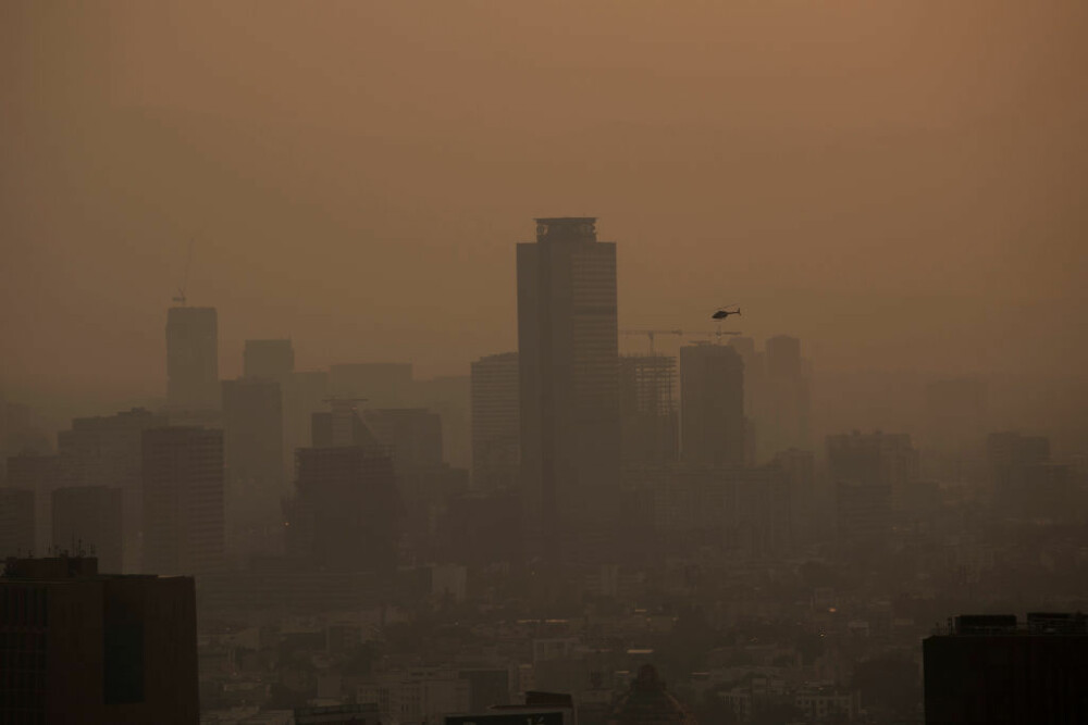 Aerul a devenit dăunător pentru oameni, într-unul din cele mai mari oraşe din lume - Imaginea 12
