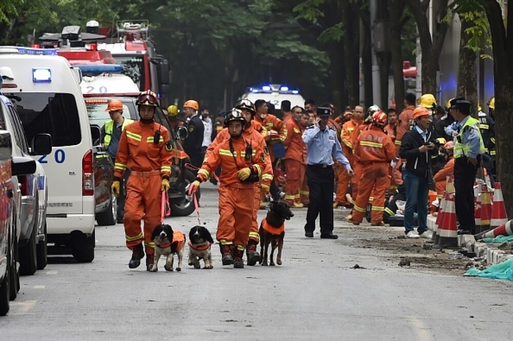 5 morți și 14 răniți, după ce o clădire s-a prăbușit la Shanghai. VIDEO, FOTO - Imaginea 8