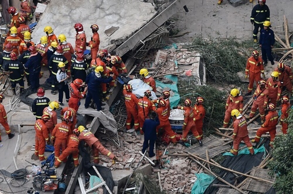 5 morți și 14 răniți, după ce o clădire s-a prăbușit la Shanghai. VIDEO, FOTO - Imaginea 1