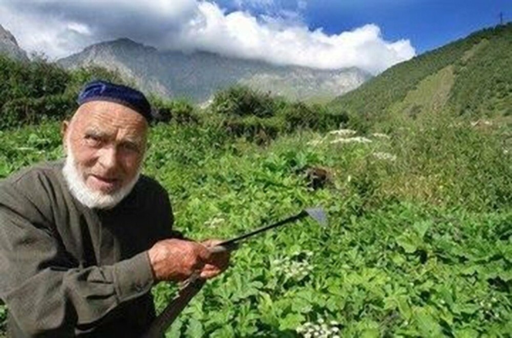A murit cel mai longeviv om din lume. „Secretul” care l-a ajutat să trăiască 123 ani. FOTO - Imaginea 2