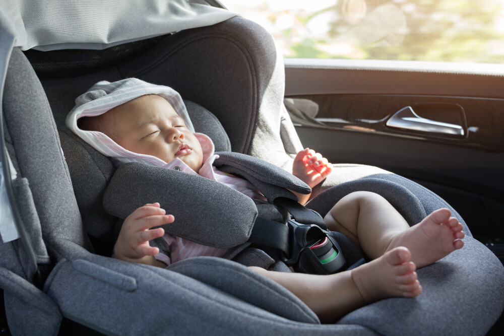 Părinţii unui nou-născut au uitat bebeluşul în taxi la întoarcerea de la spital. Reacția tatălui - Imaginea 1