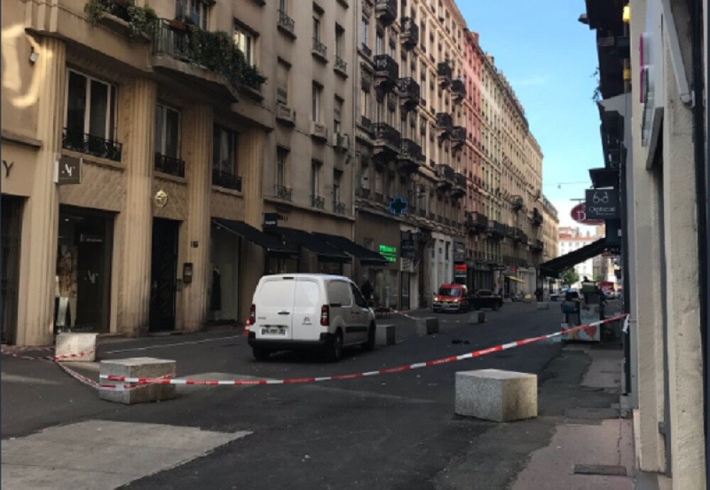 Un colet capcană a explodat la Lyon. 13 oameni au fost răniți, printre care o fetiță de 8 ani - Imaginea 2