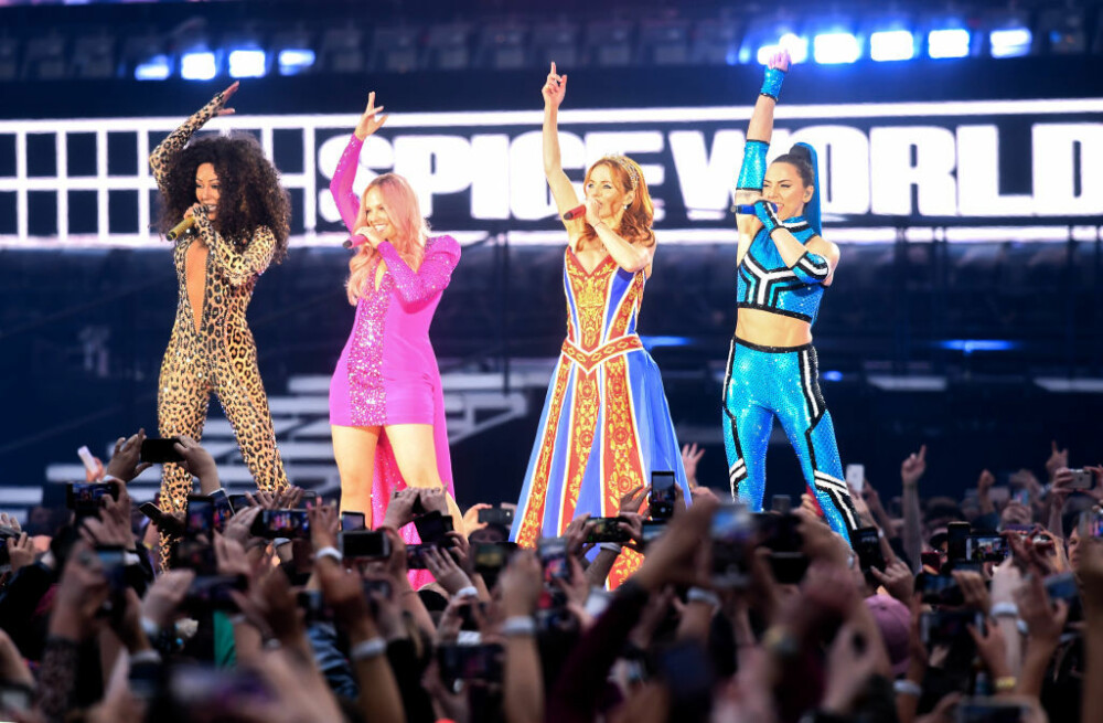 Momentul în care fanii pleacă de la primul concert Spice Girls după 7 ani. Ce i-a nemulțumit - Imaginea 1