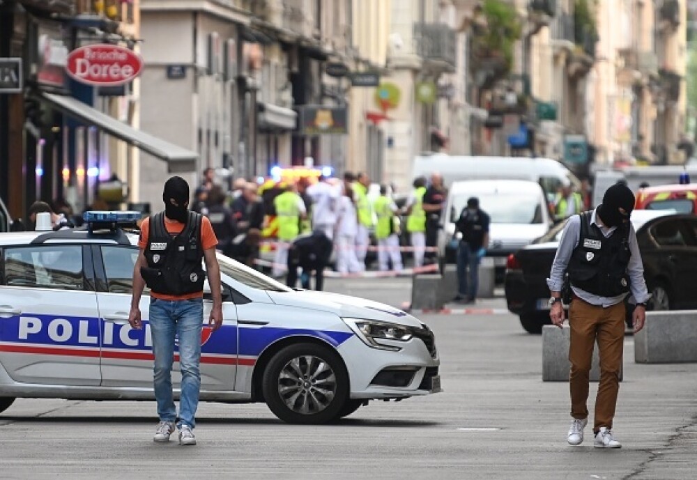 Atacul cu bombă din Lyon. Prima fotografie a suspectului. Anunțul autorităților franceze - Imaginea 12