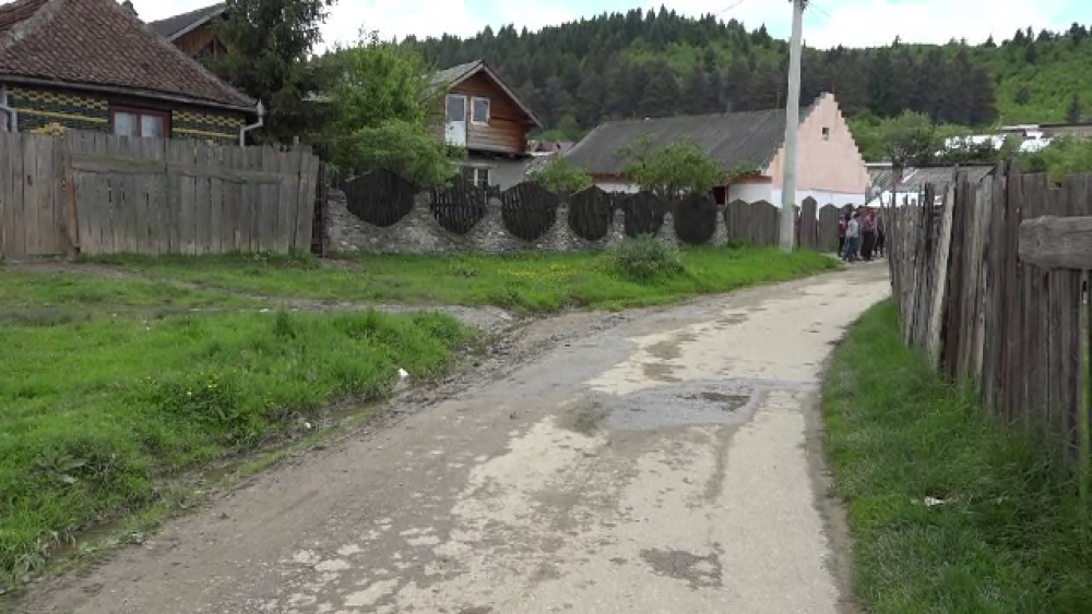 Ce riscă femeia din Brașov care și-a târât băiețelul cu mașina și a amenințat că-l abandonează - Imaginea 3