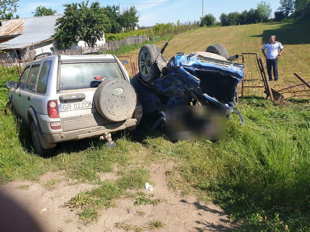 Trei tineri au murit după ce mașina lor s-a izbit de un stâlp, în Giurgiu - Imaginea 3
