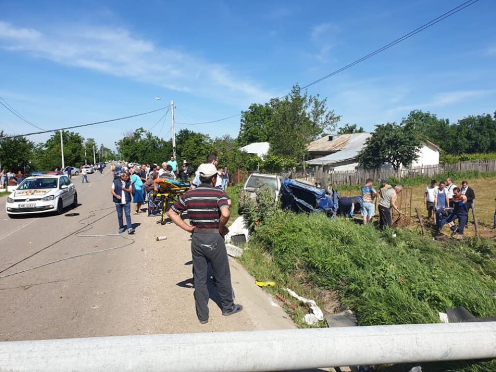Trei tineri au murit după ce mașina lor s-a izbit de un stâlp, în Giurgiu - Imaginea 6