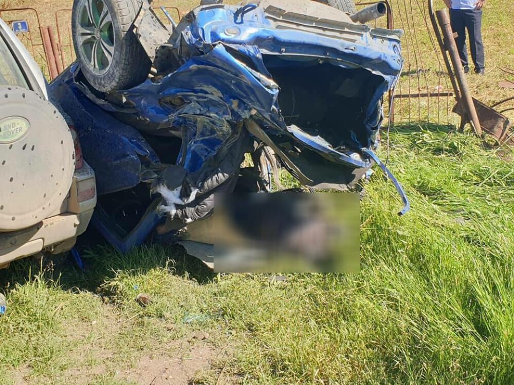 Trei tineri au murit după ce mașina lor s-a izbit de un stâlp, în Giurgiu - Imaginea 5