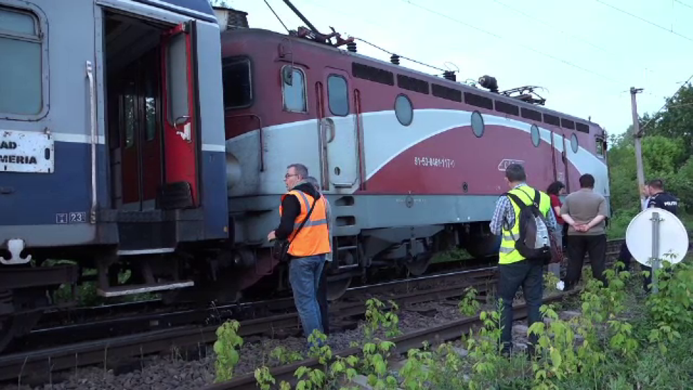 Tren de persoane deraiat pe ruta Arad - Simeria. E al treilea incident în zonă, în 2019 - Imaginea 3