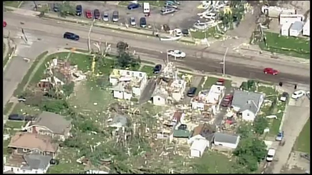 50 de tornade au măturat opt state americane. Imagini apocaliptice filmate cu drona - Imaginea 1