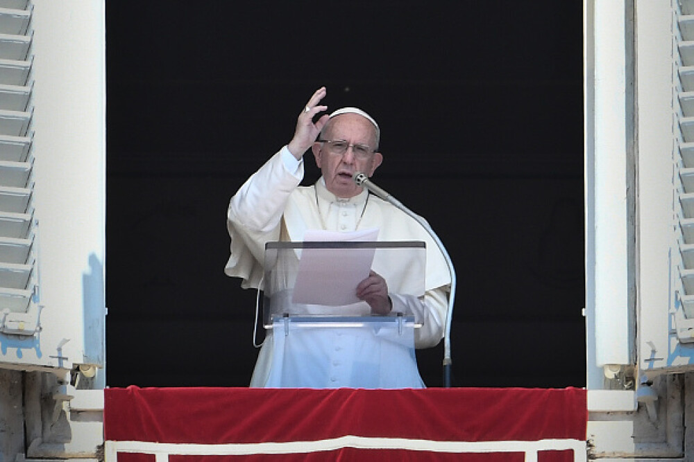 Cadoul unui român pentru Papa Francisc. ”Nu te întâlneşti în fiecare zi cu Papa” - Imaginea 6