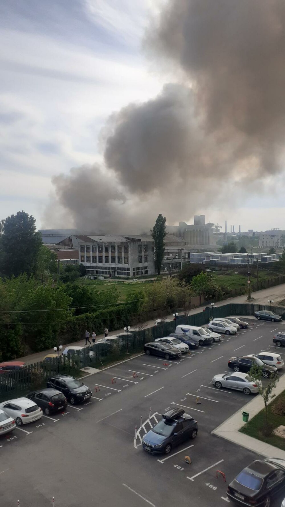 Incendiu puternic la fabrica de sticlă din sectorul 3 al Capitalei. VIDEO - Imaginea 4