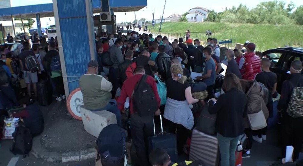 Haos la vama Nădlac. Peste 29.000 de oameni au trecut frontiera în ultimele 24h - Imaginea 1