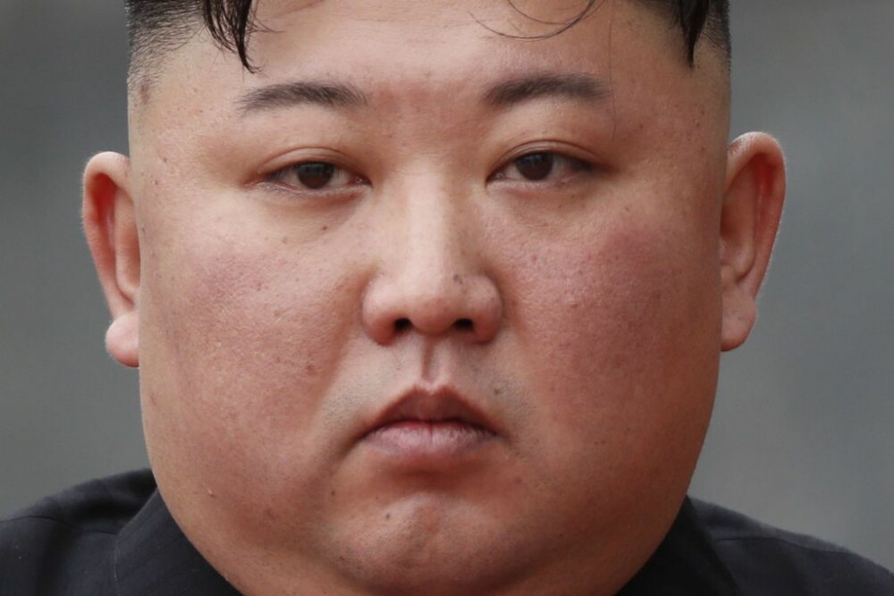 Cum ar arăta Kim Jong Un cu câteva zeci de kilograme mai slab. ”Așa ar fi și mai intimidant” - Imaginea 1