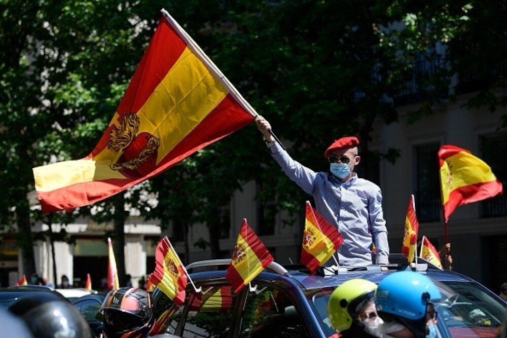 Mii de spanioli au participat la un protest auto. Ce îi reproșează premierului. GALERIE FOTO - Imaginea 13