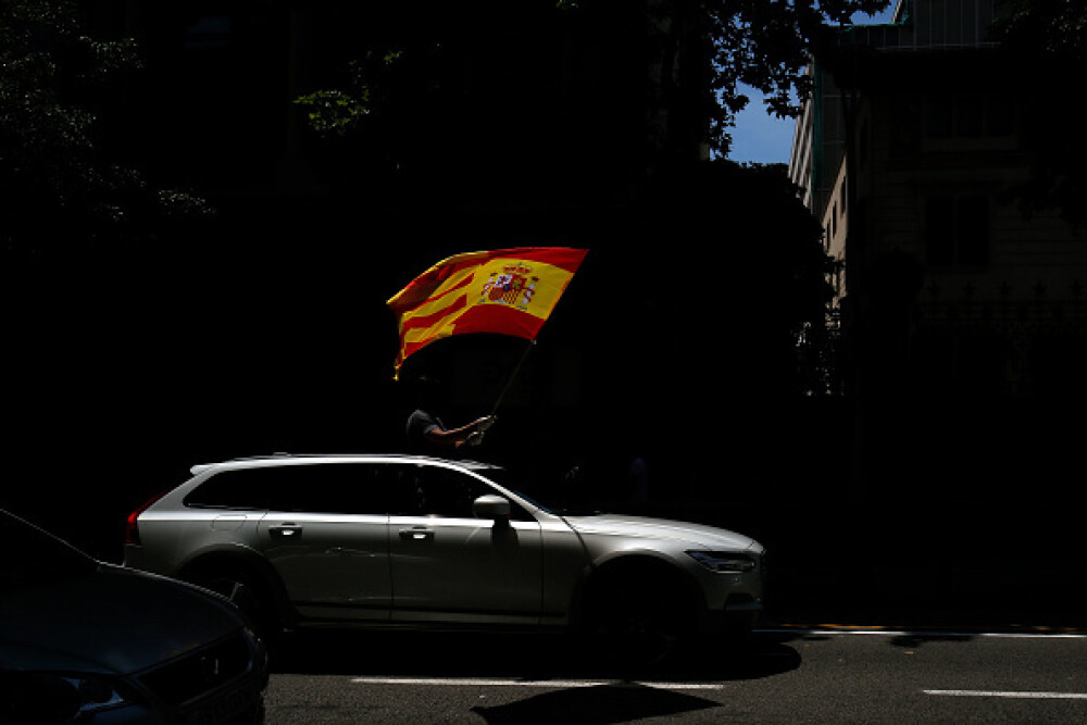 Mii de spanioli au participat la un protest auto. Ce îi reproșează premierului. GALERIE FOTO - Imaginea 12