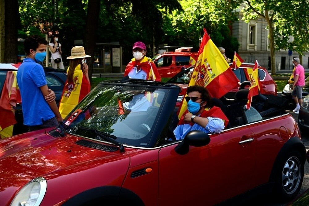 Mii de spanioli au participat la un protest auto. Ce îi reproșează premierului. GALERIE FOTO - Imaginea 9