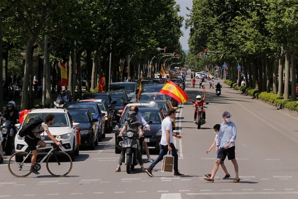 Mii de spanioli au participat la un protest auto. Ce îi reproșează premierului. GALERIE FOTO - Imaginea 6