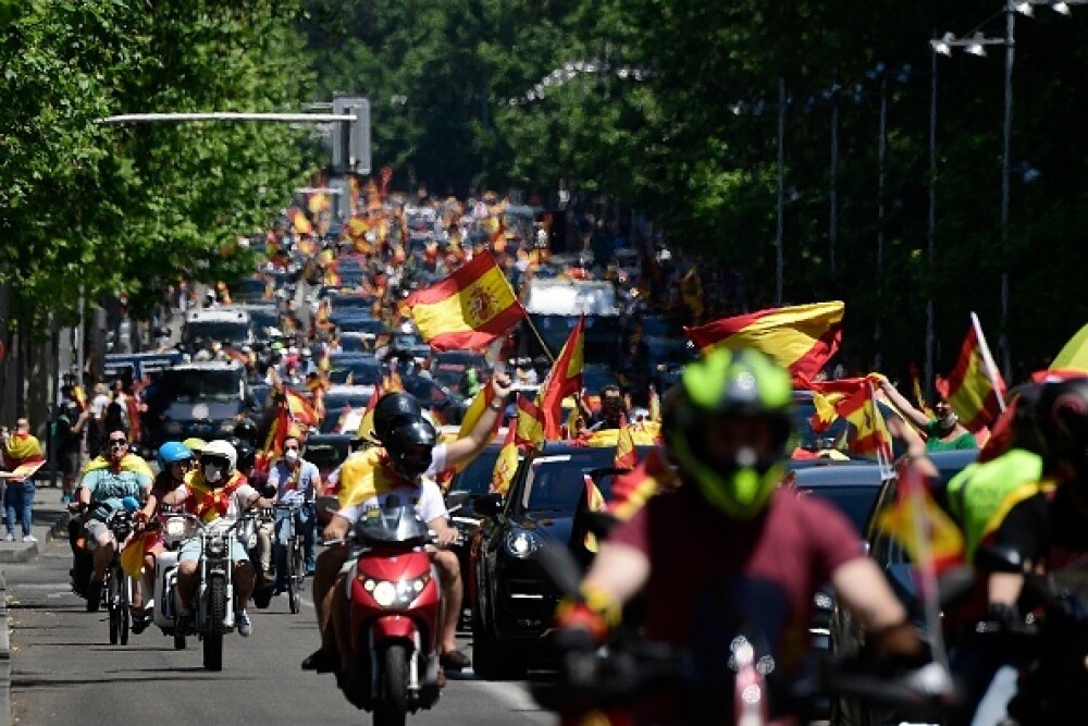 Mii de spanioli au participat la un protest auto. Ce îi reproșează premierului. GALERIE FOTO - Imaginea 1