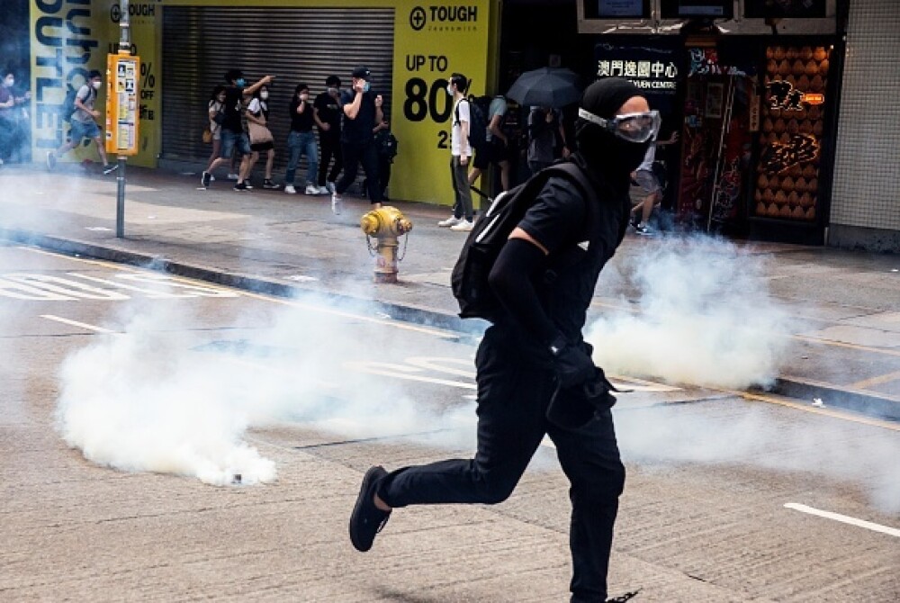 Proteste în Hong Kong din cauza legii securităţii naţionale. Poliţia a intervenit cu gaze lacrimogene. VIDEO - Imaginea 6
