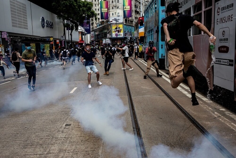 Proteste în Hong Kong din cauza legii securităţii naţionale. Poliţia a intervenit cu gaze lacrimogene. VIDEO - Imaginea 4