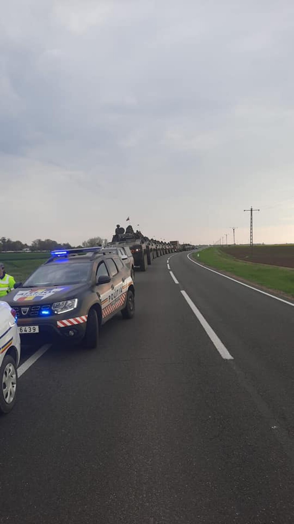 Militarii polonezi care se îndreptau la exerciţiul Dacia 21 Livex au acordat primul ajutor la un accident GALERIE FOTO - Imaginea 4